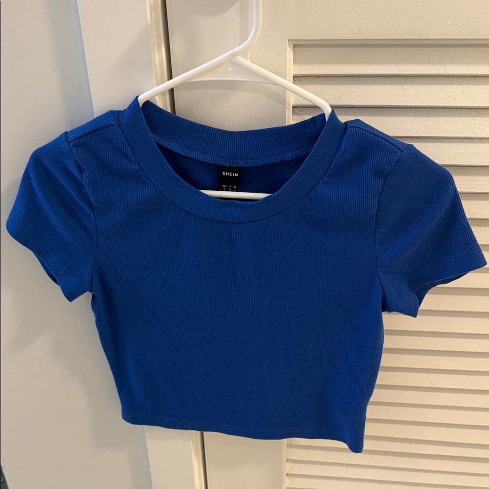 SHEIN Royal Blue Crop Fitted Tee